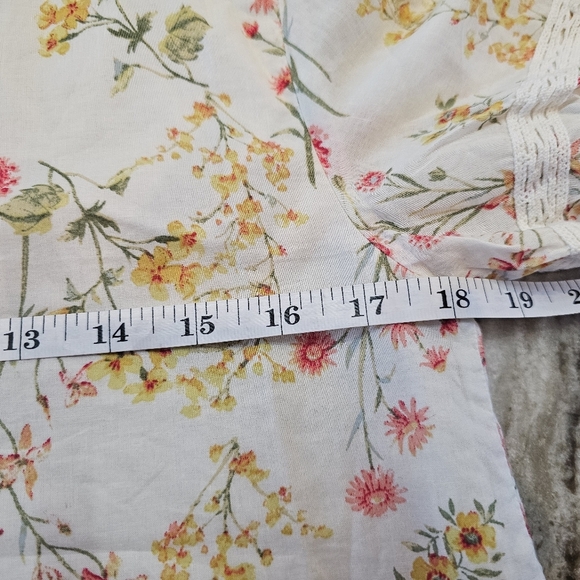 MINK Ivory Floral Puff Sleeve Cotton Blouse Lace Trim Women’s Medium - Picture 10 of 11